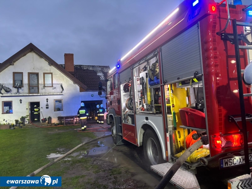 pożar domu jednorodzinnego | fot. KP PSP w Sochaczewie