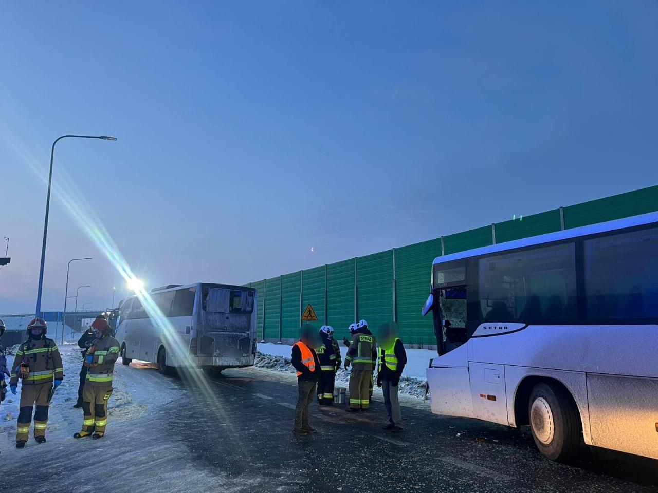 wypadek autokarów w Kroczewie | fot. Policja Płońsk