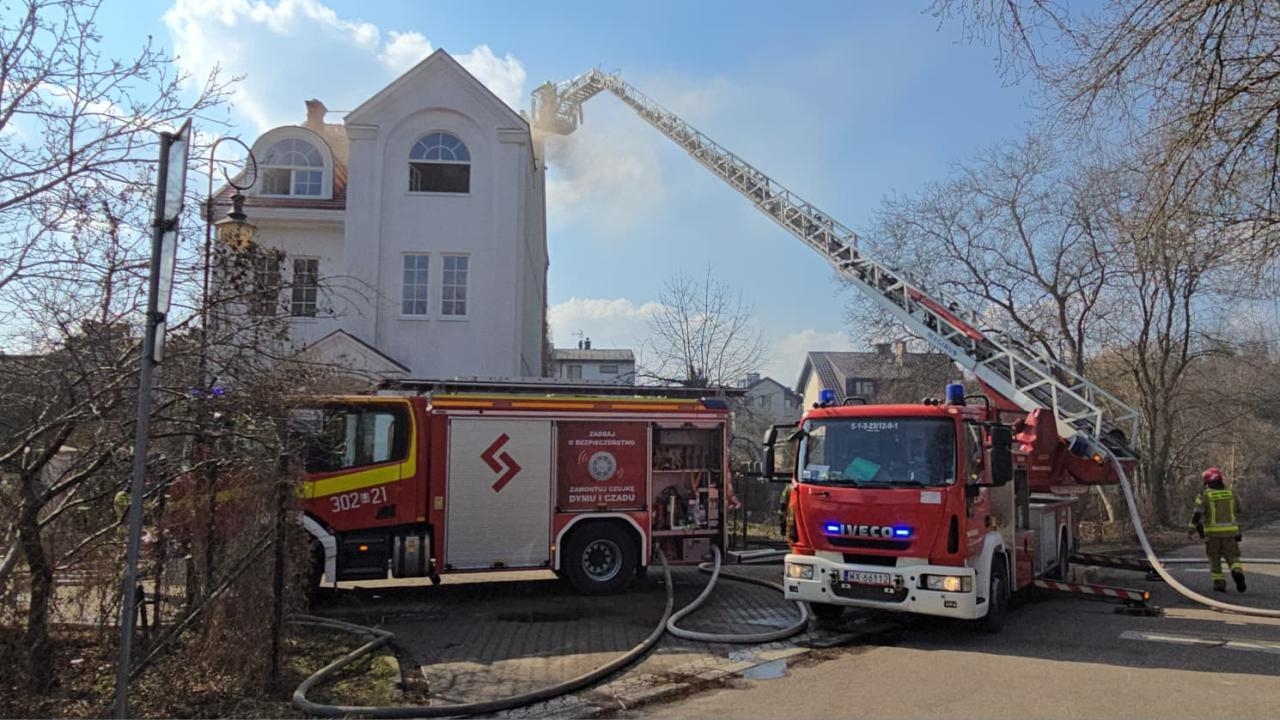 pożar willi na Bielanach | fot. Komenda Miejska PSP m.st. Warszawy