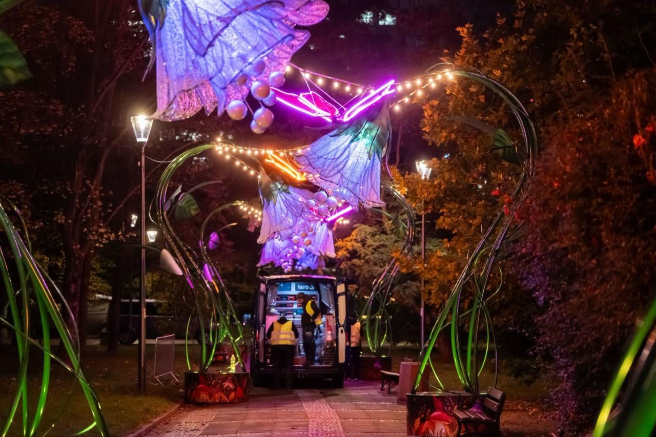 nowa całoroczna iluminacja świetlna w Parku Świętokrzyskim | fot. Rafał Trzaskowski/facebook